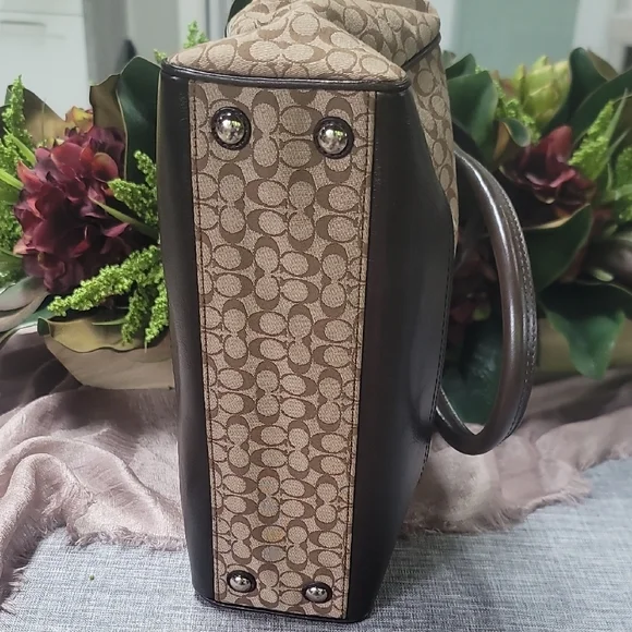 Coach Brown and Black Satchel - Picture 4 of 11